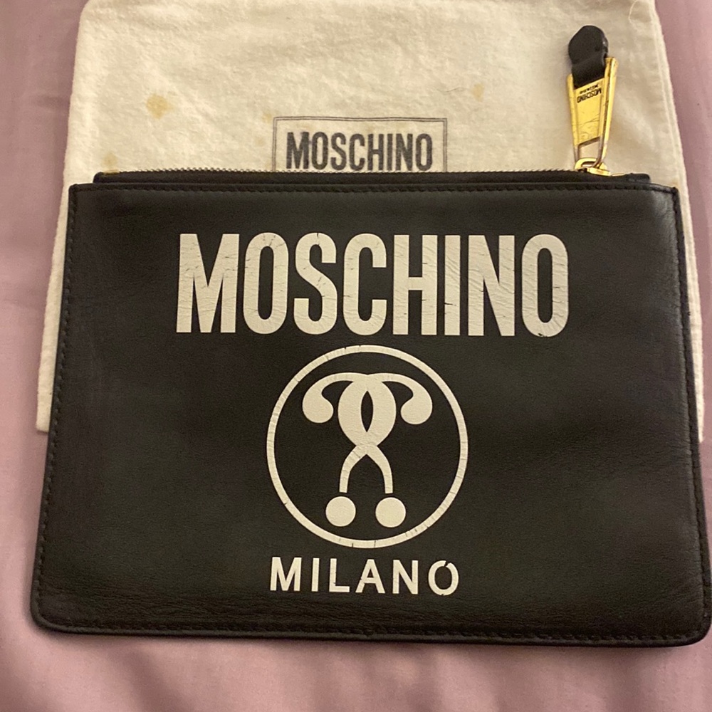 Moschino small bag.